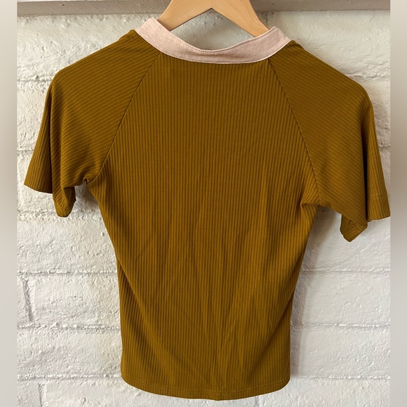 NEVER WORN - Equestrian Short Sleeved Schooling Shirt by Street & Saddle - Picture 2 of 4